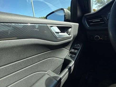 Used 2024 Ford Escape ST-Line w/ Tech Pack #1 AWD/4WD image 19