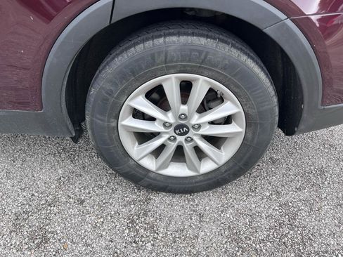 Used 2020 Kia Sorento FWD V6 image 9