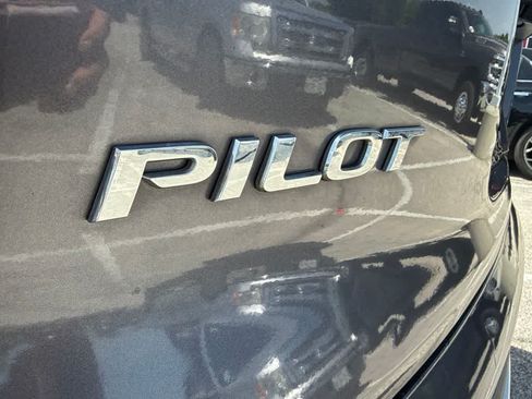 Used 2020 Honda Pilot Touring image 8