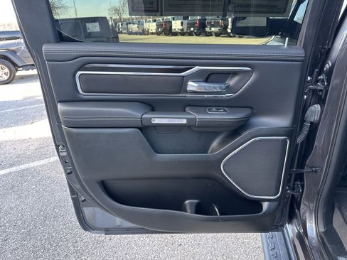 Used 2021 RAM 1500 Laramie w/ Night Edition image 41