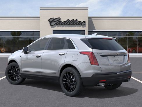 New 2026 Cadillac XT5 Luxury image 3