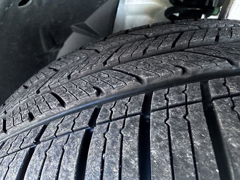 Certified 2022 Mercedes-Benz GLE 350 4MATIC w/ 3rd Row Seat Package image 16