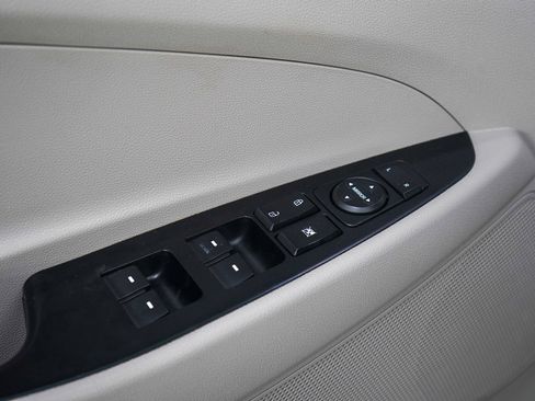 Used 2020 Hyundai Tucson SE w/ Winter Weather Package AWD/4WD image 21
