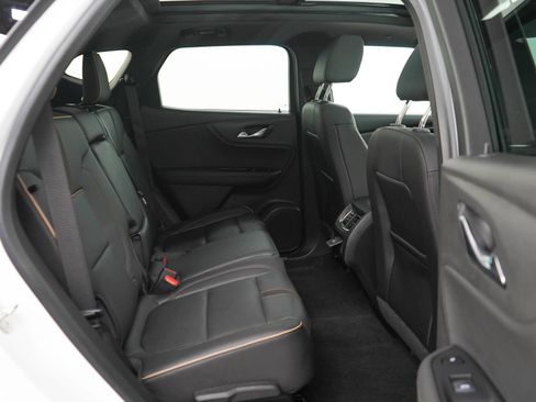 Used 2019 Chevrolet Blazer Premier w/ Sun and Wheels Package AWD/4WD image 12