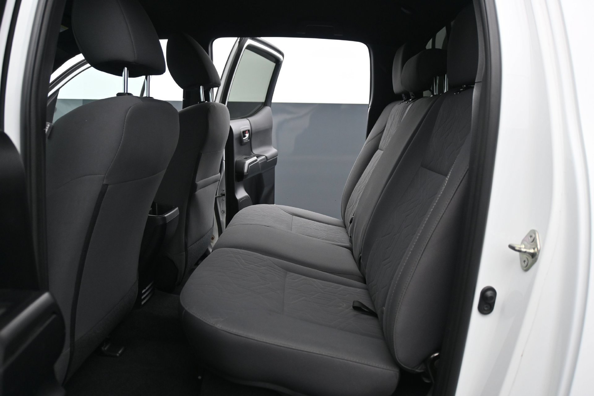Used 2019 Toyota Tacoma TRD Sport AWD/4WD image 16