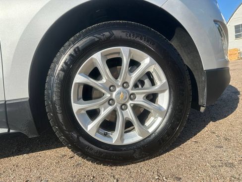 Used 2019 Chevrolet Equinox LT AWD/4WD image 9