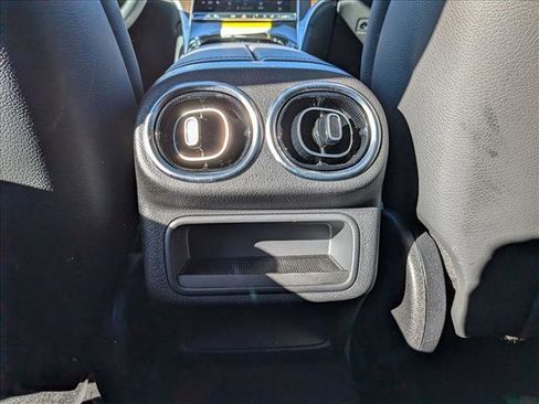 Used 2026 Mercedes-Benz GLC 300 4MATIC image 16