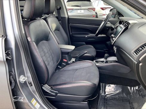 Used 2024 Mitsubishi Outlander Sport SE image 7