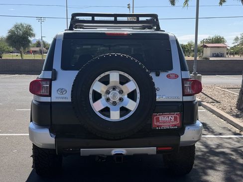 Used 2008 Toyota FJ Cruiser 4WD image 4
