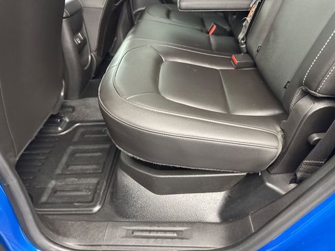 Used 2021 Chevrolet Colorado ZR2 w/ ZR2 Dusk Special Edition AWD/4WD image 34