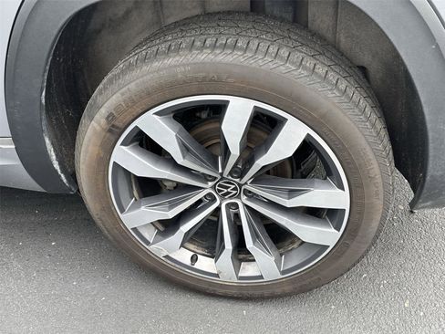 Used 2022 Volkswagen Atlas Cross Sport SEL Premium R-Line AWD/4WD image 12