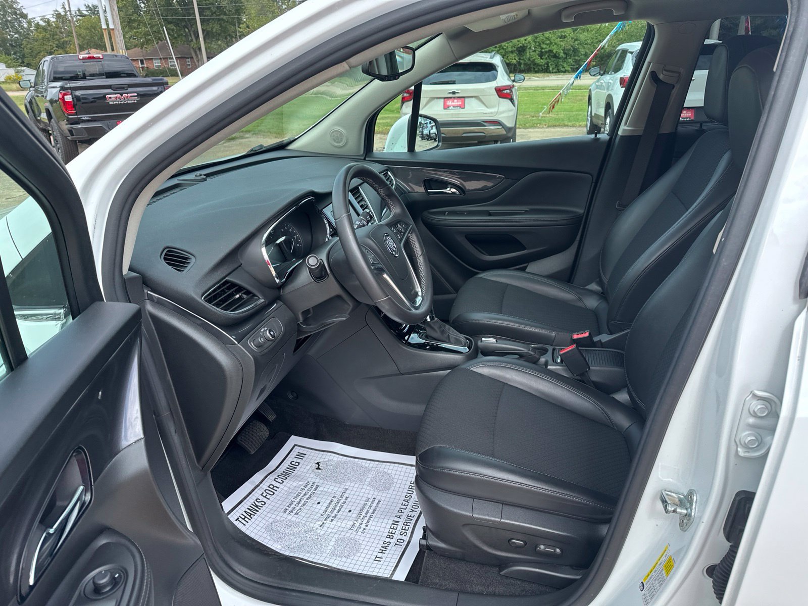 Used 2022 Buick Encore Preferred w/ Safety Package II AWD/4WD image 9