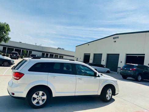 Used 2012 Dodge Journey SXT w/ Popular Equipment Group image 11