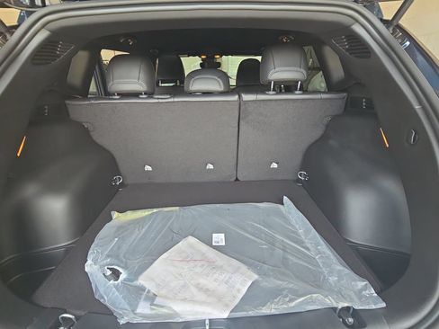 New 2026 Jeep Compass Latitude AWD/4WD image 13