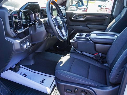 Used 2024 GMC Sierra 1500 SLE w/ Max Trailering Package image 16