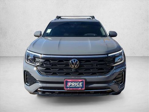 Used 2024 Volkswagen Atlas Cross Sport SEL Premium R-Line image 2