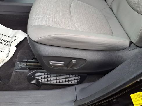 Certified 2024 Toyota Sienna LE FWD image 20