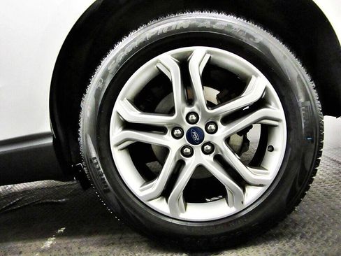 Used 2017 Ford Edge Titanium AWD/4WD image 20