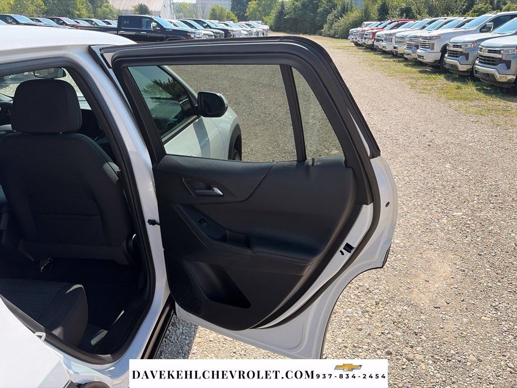 Used 2025 Chevrolet Equinox LT AWD/4WD image 20