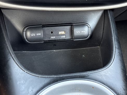 Used 2019 Kia Soul FWD image 18