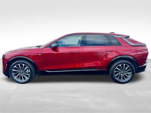 Used 2024 Cadillac Lyriq Sport AWD/4WD image 5