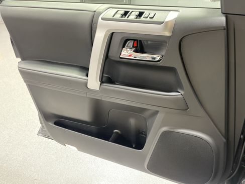 Certified 2024 Toyota 4Runner SR5 Premium image 14