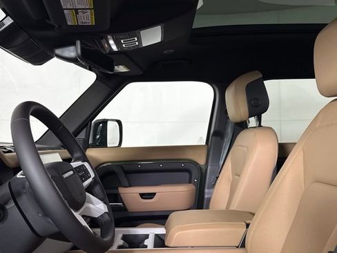 New 2026 Land Rover Defender 110 X-Dynamic SE image 6