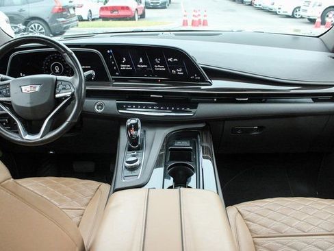 Used 2021 Cadillac Escalade Premium Luxury w/ Driver Assist Tech Package image 17