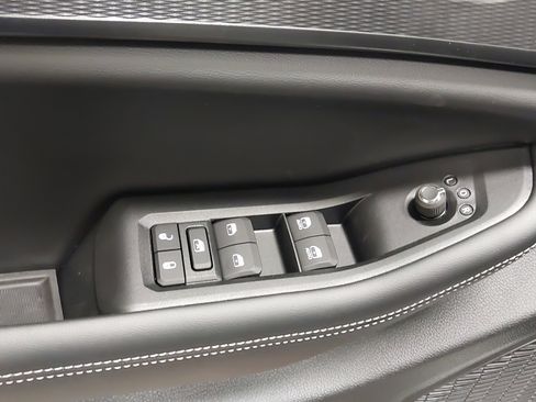 New 2025 Jeep Grand Cherokee Altitude image 25