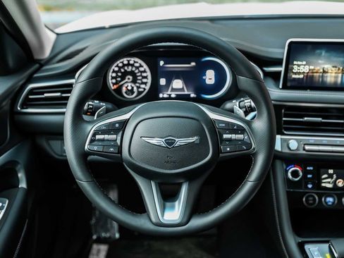 New 2026 Genesis G70 2.5T image 12