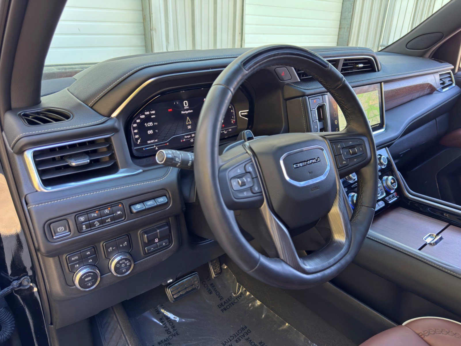 Used 2023 GMC Yukon Denali Ultimate AWD/4WD image 14