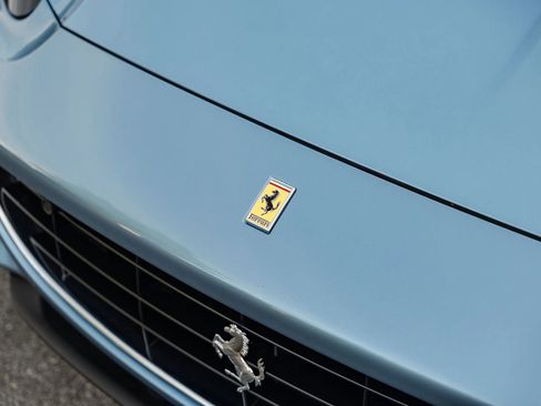 Used 2010 Ferrari California RWD image 74