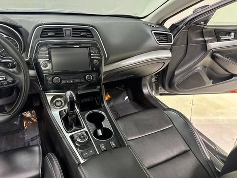 Used 2018 Nissan Maxima 3.5 SL FWD image 18