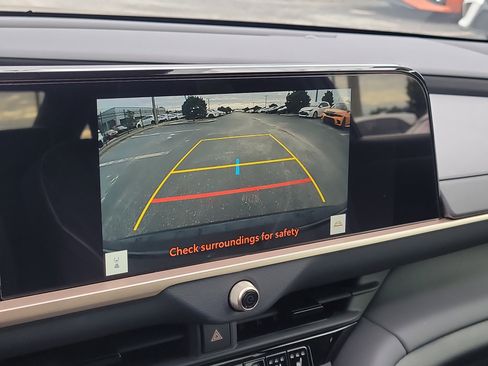 Used 2025 Toyota Crown XLE image 23