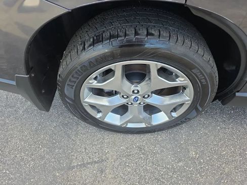 Used 2017 Subaru Forester 2.5i Touring AWD/4WD image 15