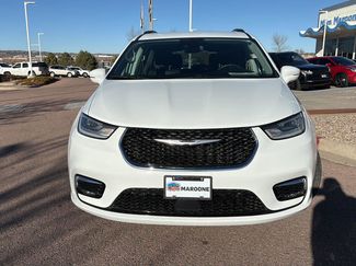 Used 2022 Chrysler Pacifica Touring-L video 2