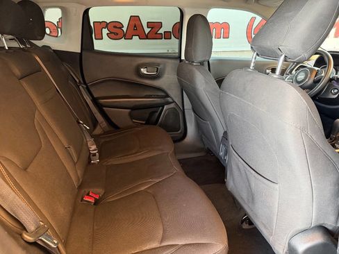 Used 2017 Jeep Compass Sport w/ Tech Group image 8