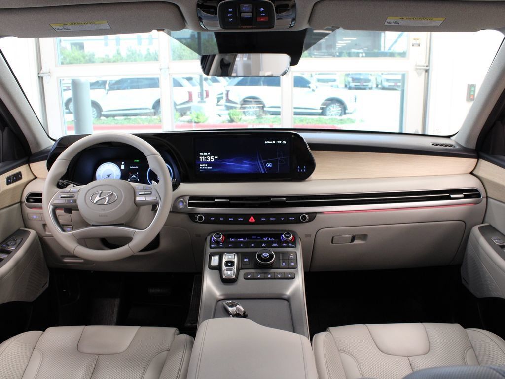 Used 2024 Hyundai Palisade Limited FWD image 20