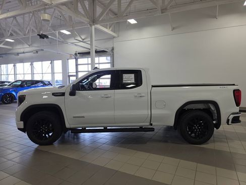 Used 2026 GMC Sierra 1500 Elevation AWD/4WD image 2