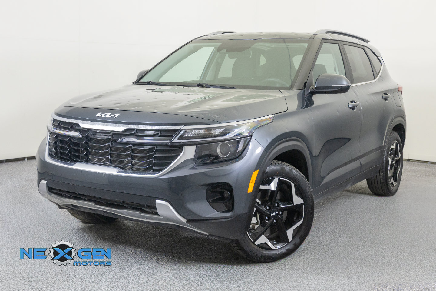 Used 2024 Kia Seltos EX AWD/4WD image 11