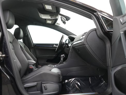 Used 2015 Volkswagen Golf R 4-Door image 11