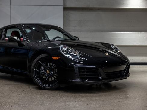 Used 2018 Porsche 911 Carrera image 13