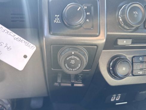 Used 2018 Ford F150 XLT w/ Equipment Group 302A Luxury AWD/4WD image 32