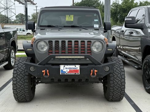 Certified 2018 Jeep Wrangler Unlimited Sport S AWD/4WD image 2