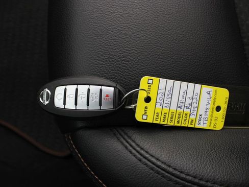 Used 2021 Nissan Altima 2.5 SR FWD image 7