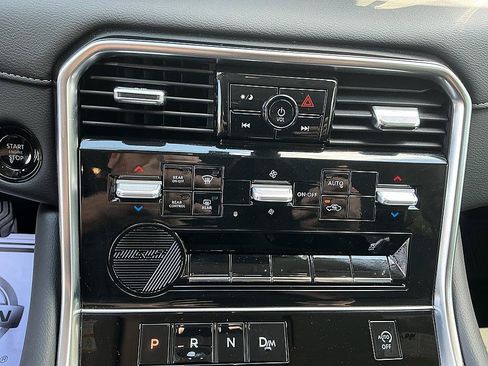 Certified 2025 Nissan Armada SV RWD image 20