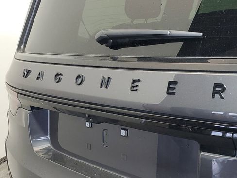 Used 2024 Jeep Wagoneer Series II image 7