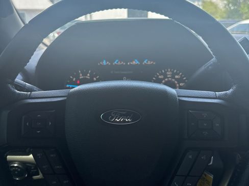 Used 2016 Ford F150 XLT w/ Equipment Group 302A Luxury AWD/4WD image 12