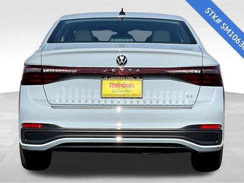 New 2025 Volkswagen Jetta SE image 4
