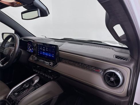 Used 2024 Chevrolet Colorado ZR2 w/ ZR2 Bison Edition image 26